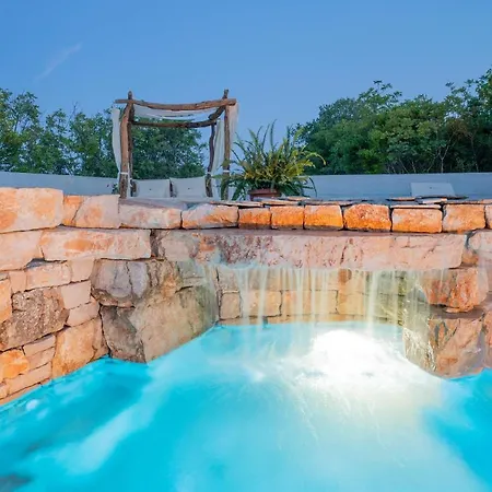 Hotel Nono Ban 4*