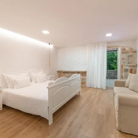 Nono Ban Hotel 4*